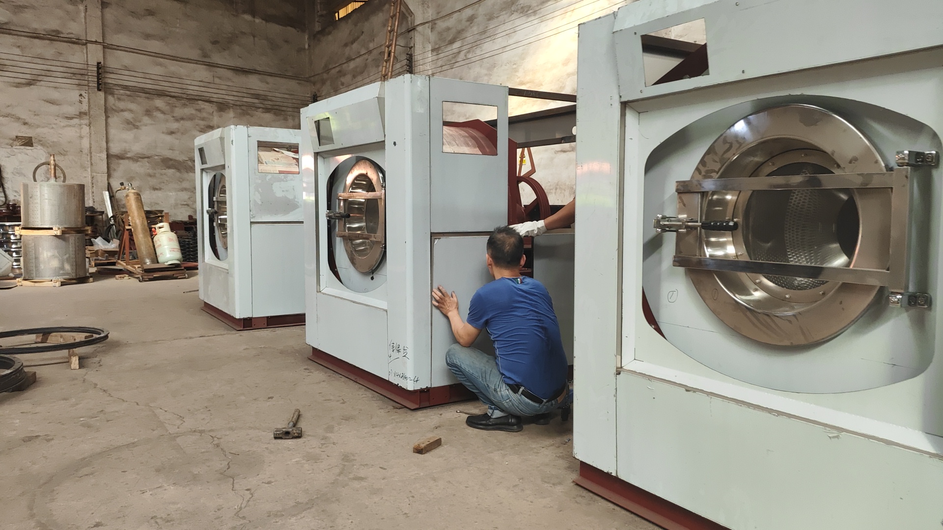 
百家知名企業信賴！珠江工業自動洗衣機如何服務醫院及工廠洗滌需求？
