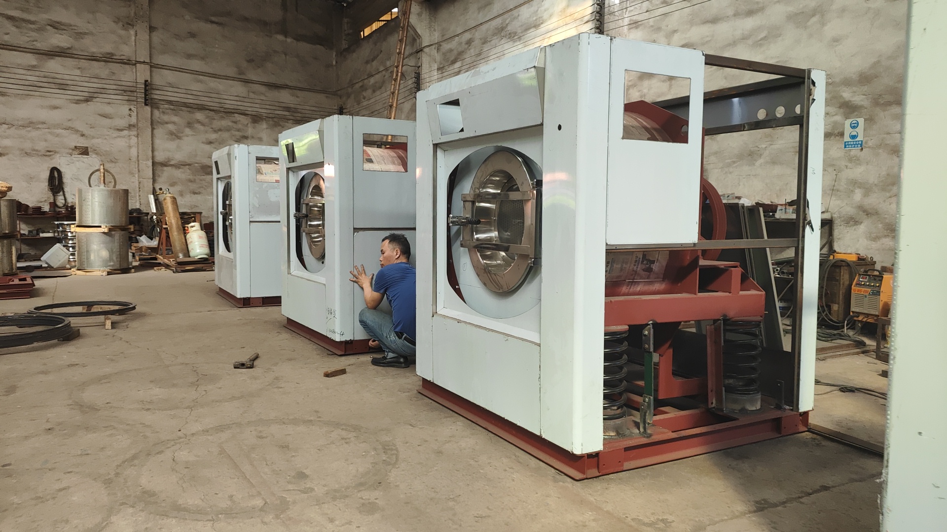 
珠江洗滌工業半自動洗衣機如何服務度假村及百家名企？源于三十年技術沉淀
